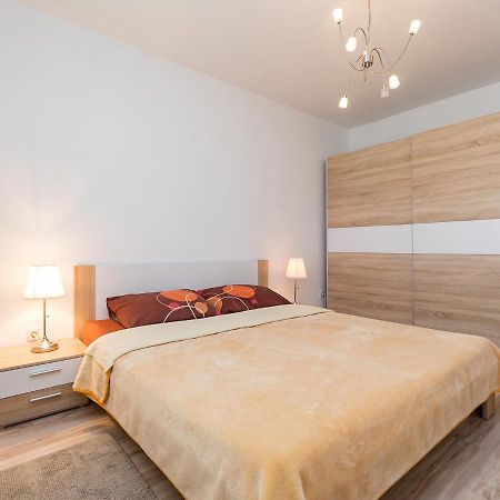 Tasha Apartamento Poreč Exterior foto
